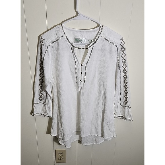 Aventura Tops - Aventura Organic Cotton‎ Embroidered Shirt Size Medium